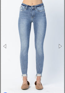 JUDY BLUE MID RISE JEANS